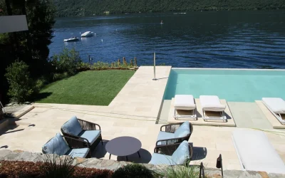 Marble pool edge: characteristics and advantages of natural stone