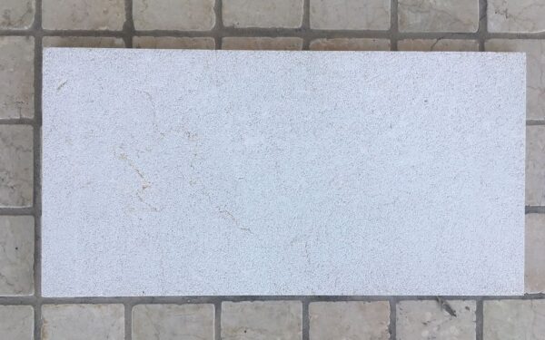 Senini Stone srl | BOTTICINO 30XCORRERE MARTELLINATO SP. 2 CM