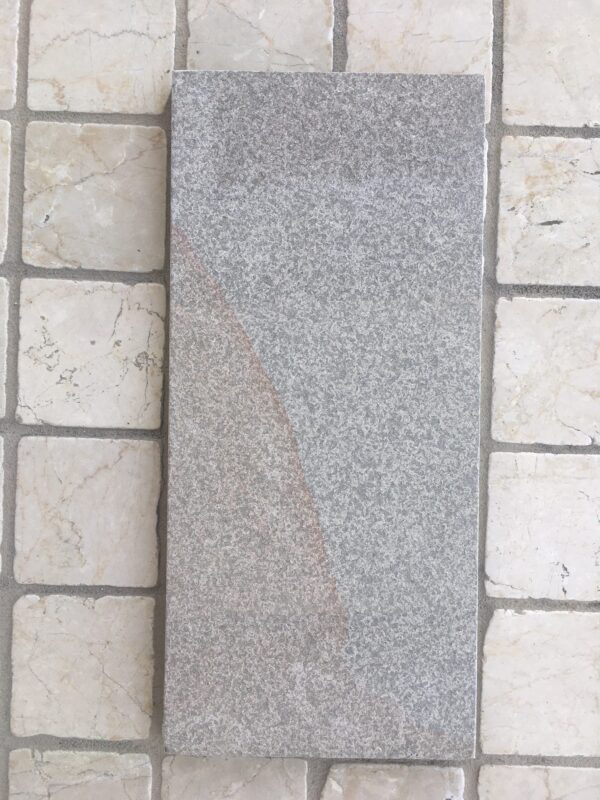 Senini Stone srl | GRIGIO PIASENTINO FIAMMATO SP. 2 CM